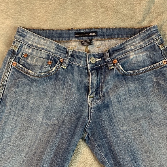 Refuge Capris - Picture 2 of 6
